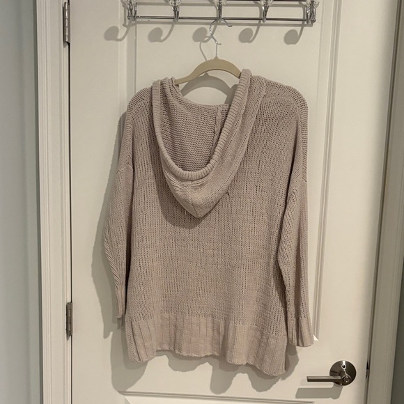 Aerie Taupe V-Neck Hooded Sweater - Picture 4 of 6